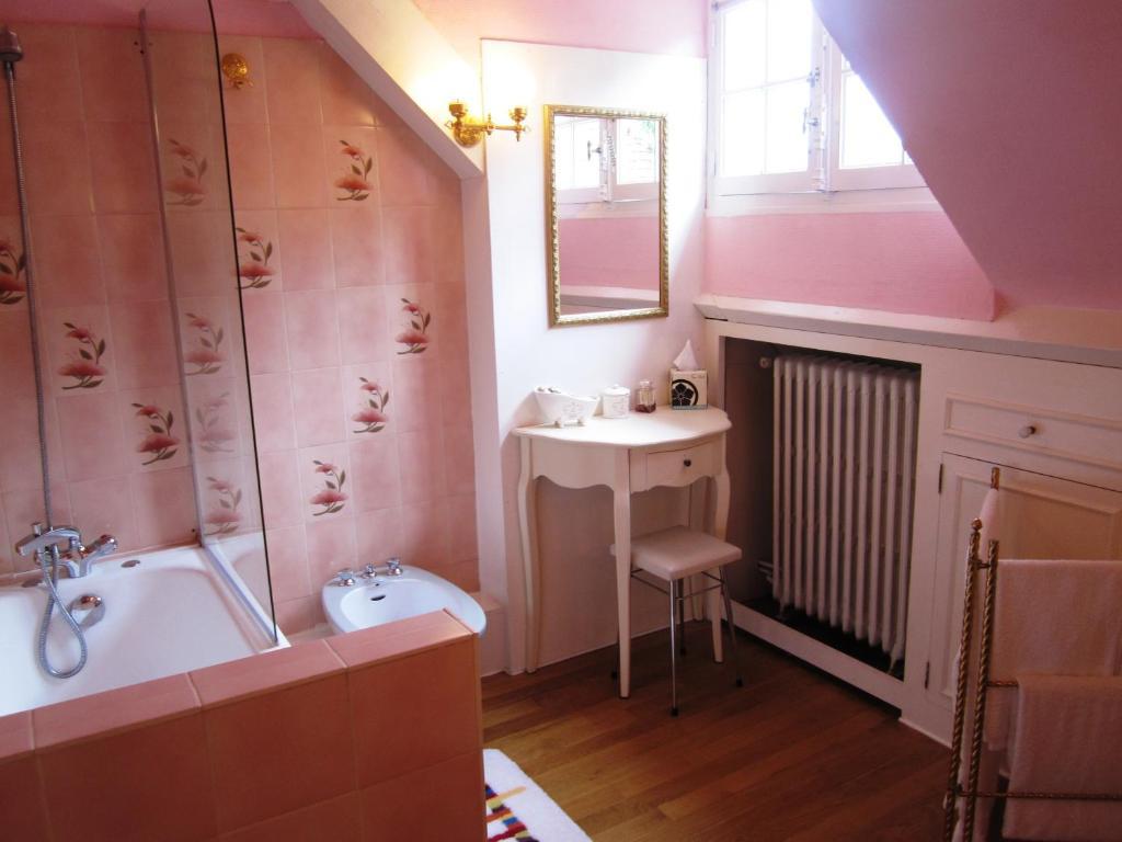Bed and Breakfast La Croix du Reh à Châteauneuf-la-Forêt Chambre photo